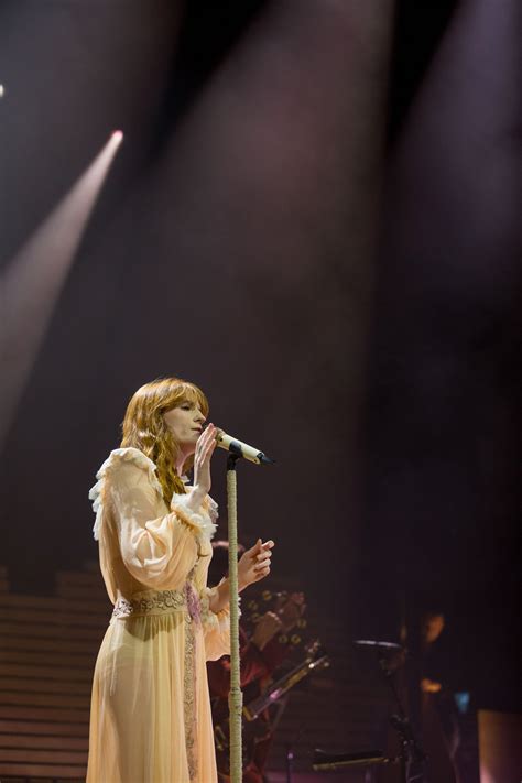 Florence Welch's Fruitless Spells as a Form of Self-Reflection